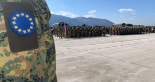German troops back to Bosnia as fear of instability grows