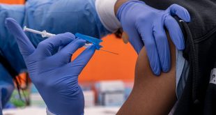 White House urges Americans to get updated COVID-19 vaccine shots this fall